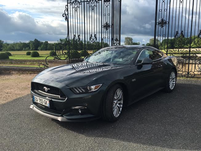 Ford Mustang V8