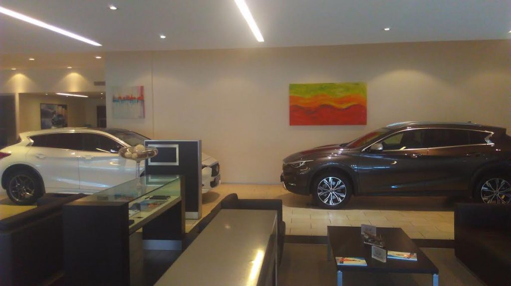 Infiniti Q30 vs QX30